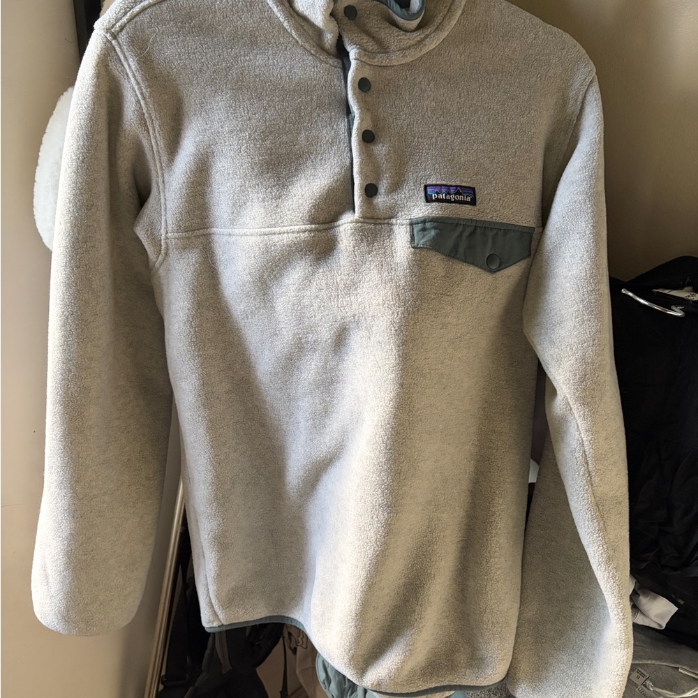 Patagonia Synchilla Cream and Gray Fleece